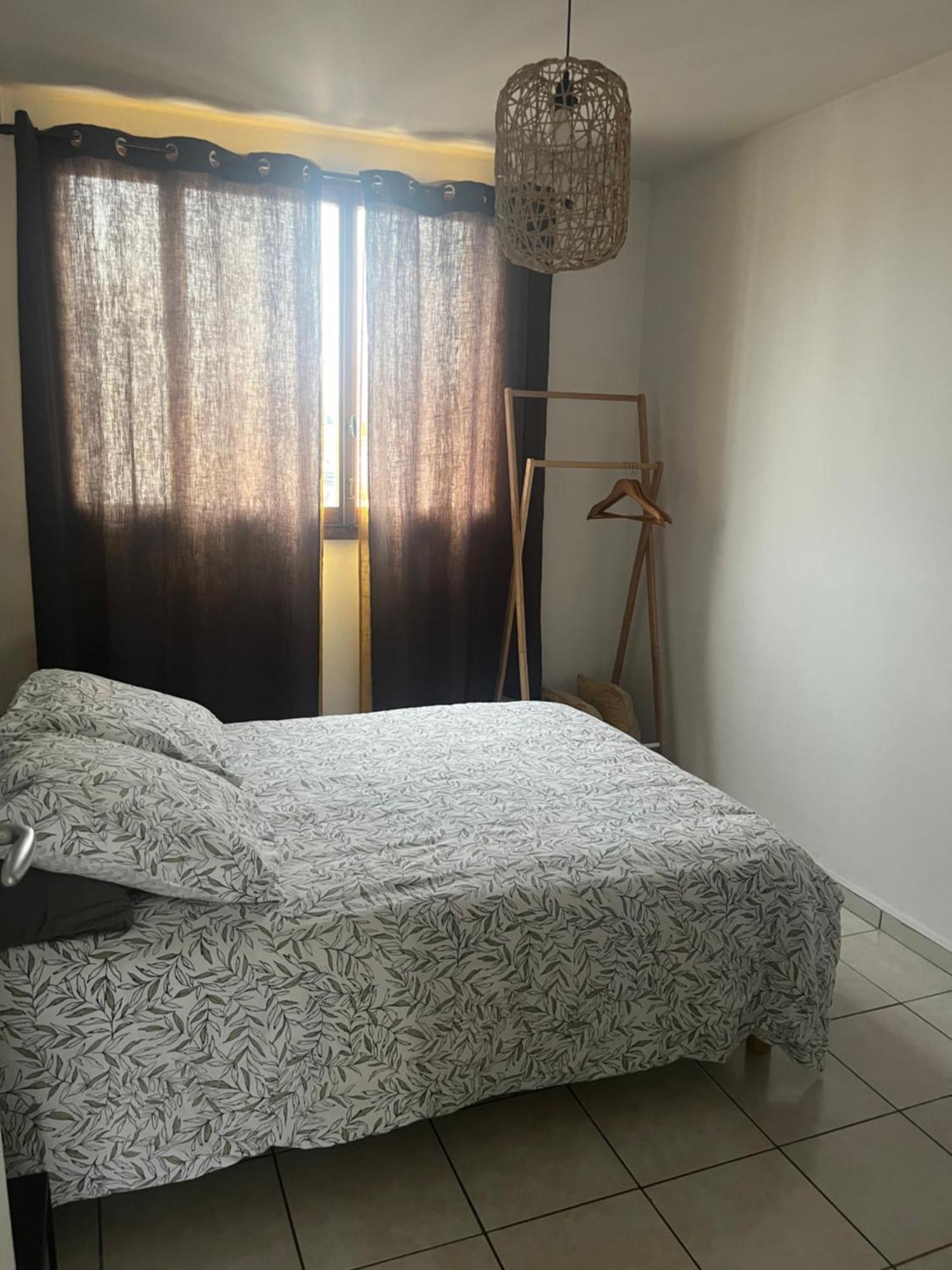 Appart T3 Proche Metro -Draps Et Serviettes Inclus Marseille Exterior photo